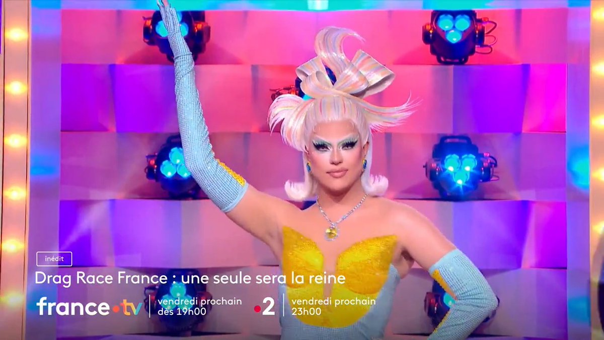 Plus qu’une semaine ! Nouvelles reines, nouveaux défis, guests légendaires : #DragRaceFrance est de retouuur ! 🔥 La grande première de la saison 3 c’est vendredi 31 mai dès 19h sur la plateforme et à partir de 22h55 sur France 2 !