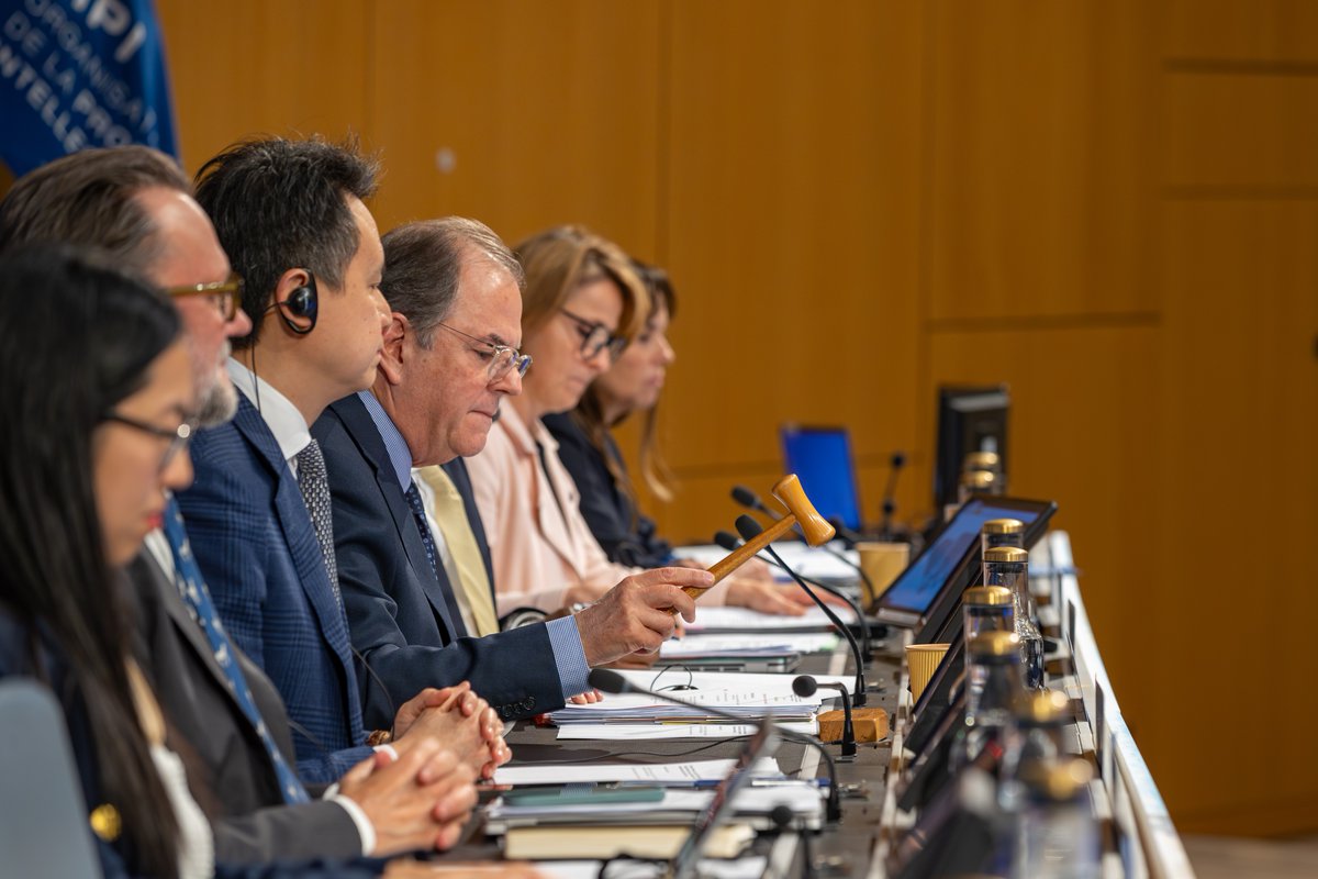 WIPO Member States have adopted a treaty on IP, genetic resources and associated traditional knowledge: It establishes a disclosure requirement for patent applicants whose inventions are based on genetic resources and/or associated traditional knowledge.