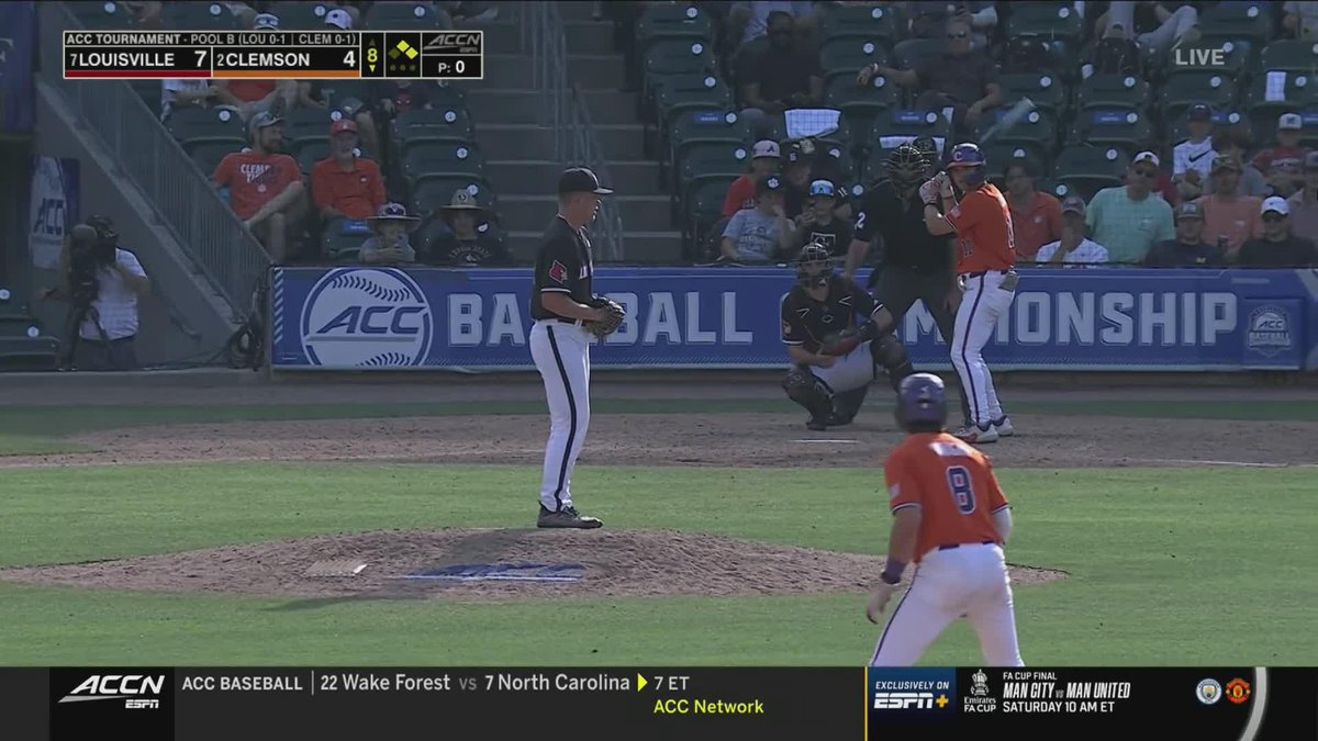 TIE BALLGAME!!!!!!! Jimmy Obertop belts a three-run homer to even it up! 🚀 345 ft 💨 104 mph B8 || LOU 7, CU 7 🖥