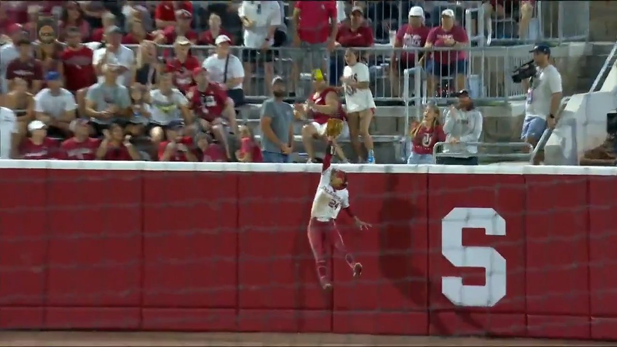 ROBBED. 😱❌ #RoadToWCWS #SCTop10 x 🎥 ESPN2 / Oklahoma Softball
