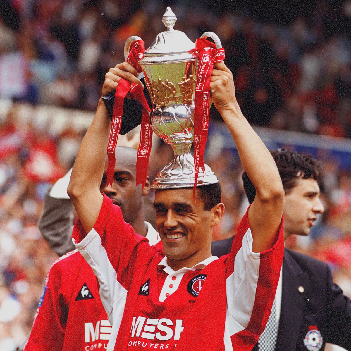 On this day in 1998, Clive Mendonca scored THAT historic hat-trick against Sunderland at Wembley! 🤩 Extraordinary 🤯 #cafc