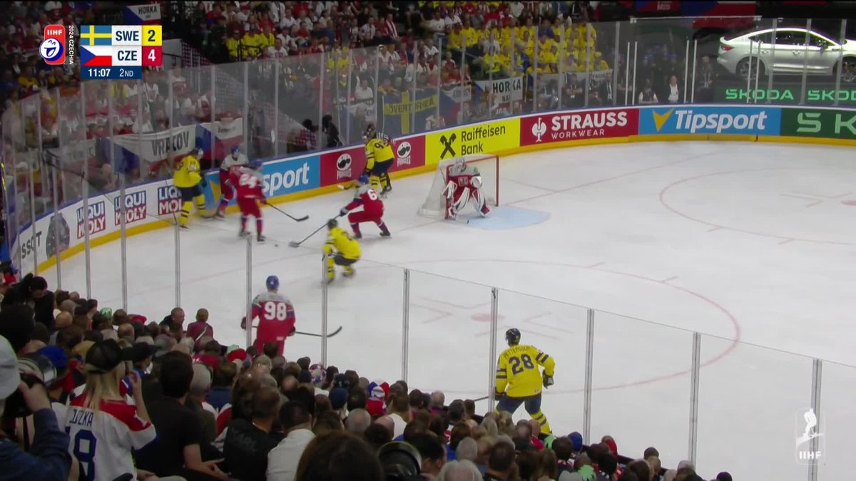 Beautiful 2 on 1 finished by Dominik Kubalik.🤩 5-2 for Czechia. #MensWorlds #SWECZE Český hokej