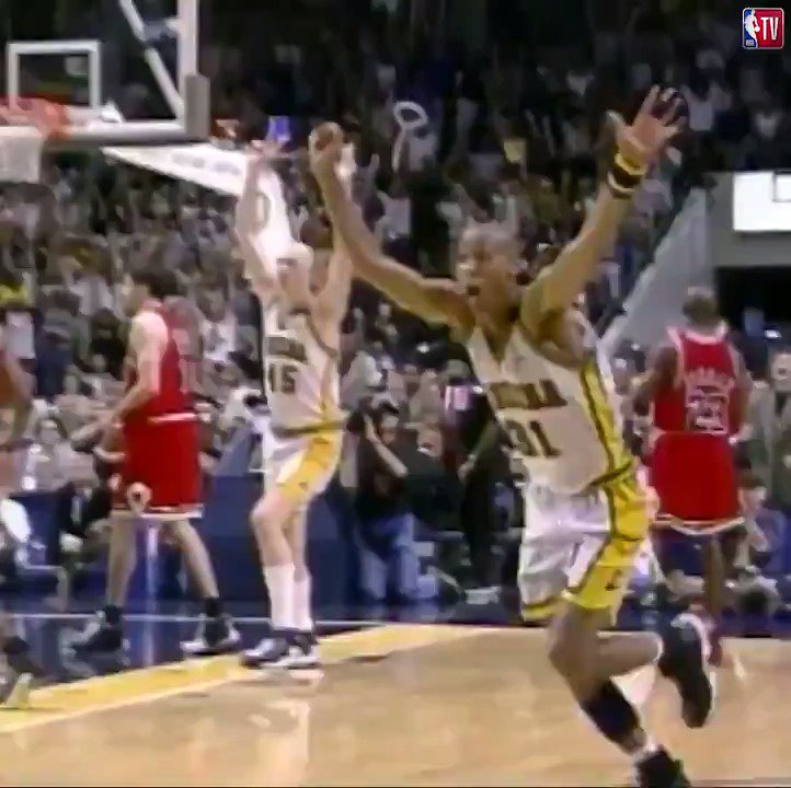 26 YEARS AGO TODAY Reggie Miller’s game-winner over Michael Jordan & spinning celebration. Do you think Reggie got away with an offensive foul?