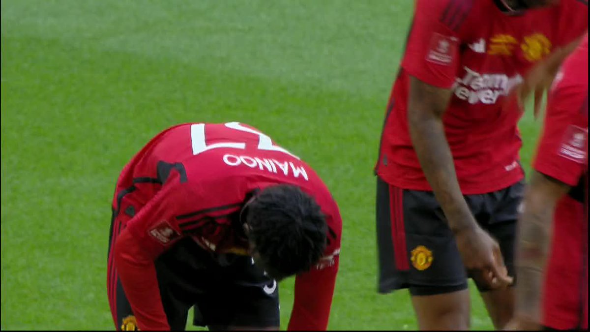 19-YEAR-OLD KOBBIE MAINOO MAKES IT 2-0 FOR MAN UNITED IN THE FA CUP FINAL! WHAT A START FOR UNITED IN WHAT COULD BE ERIK TEN HAG'S LAST MATCH AS MANAGER 😨