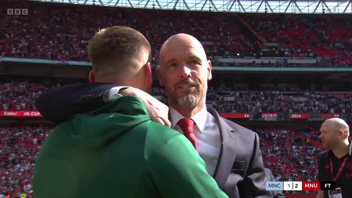 🗣 "We need to start respecting what he's done" Micah Richards calls for more respect for Erik ten Hag's success 👏 #BBCFootball #BBCFACup