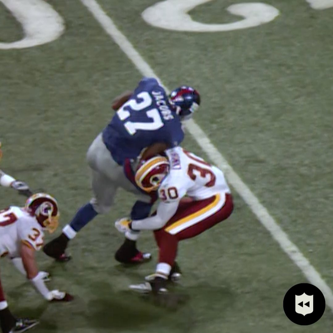Brandon Jacobs was a 270 pound FREIGHT TRAIN 🚆