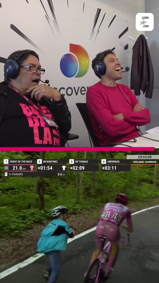 Tadej regala borraccia: Magro e Greg impazziscono in cabina 🫠🫠🫠 #GirodItalia #EurosportCiclismo #Pogacar