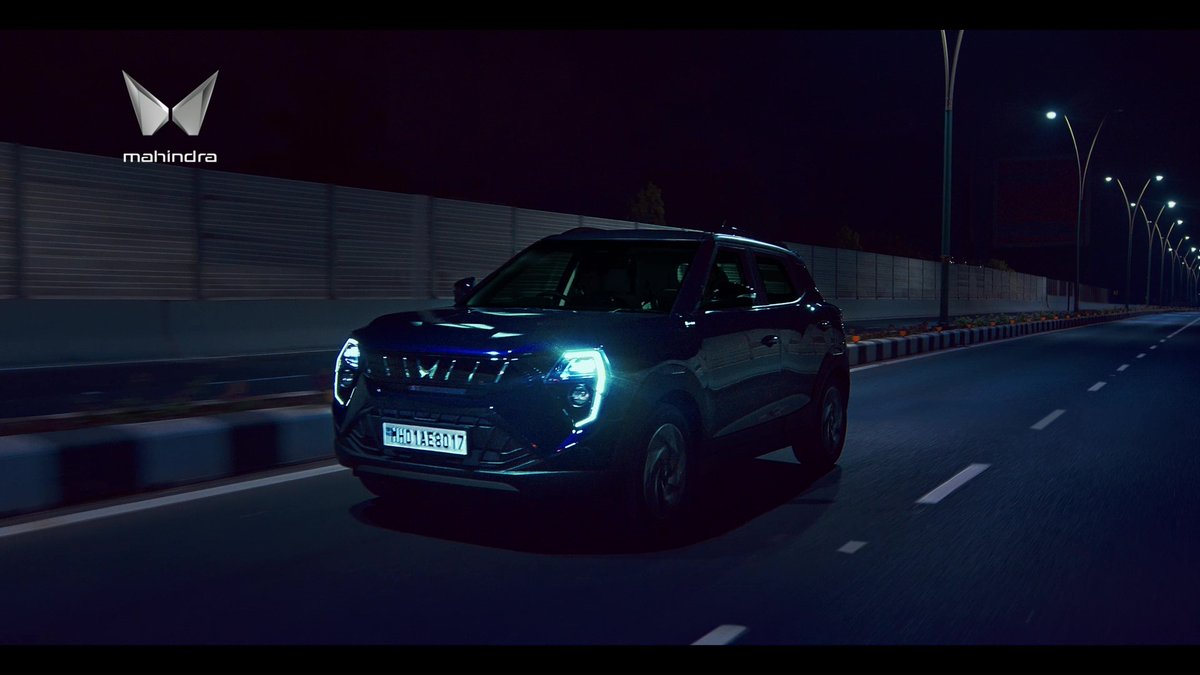 And they’re off…. Deliveries of the #XUV3XO start today… If you’re one of the first to take delivery…do share a pic..