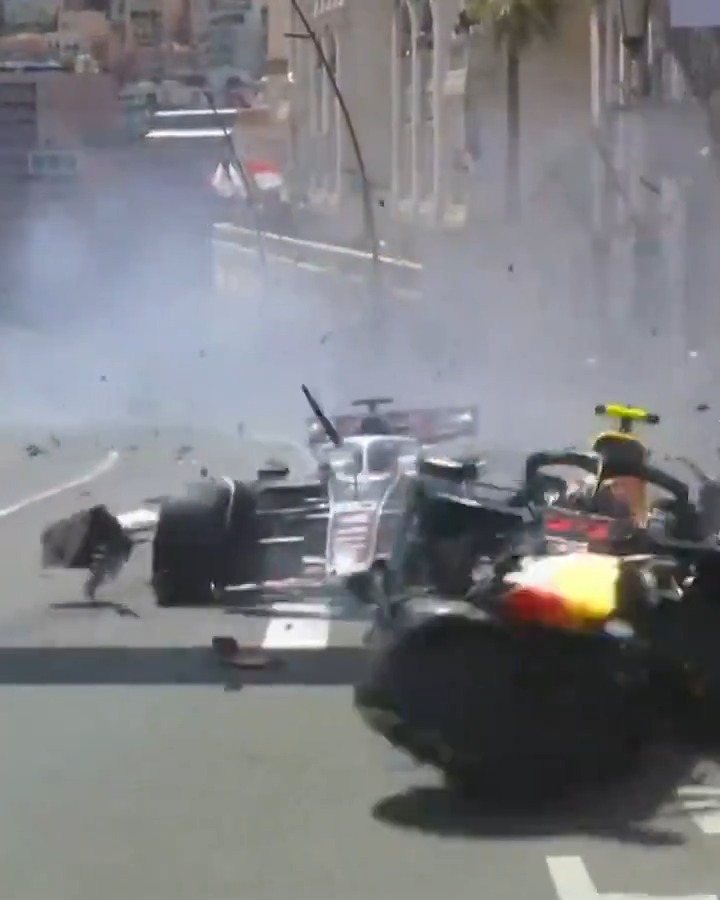 These angles of Sergio Perez's crash during Lap 1 of the F1 Monaco Grand Prix 👀 He was able to walk away from the wreck.