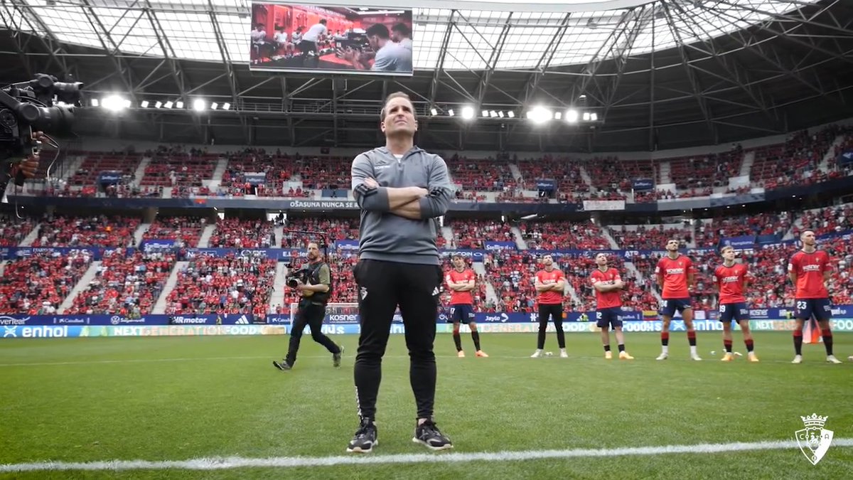 Después de seis años, ayer en El Sadar se llegó al final de un maravilloso camino. ❤️ Muchas gracias, Jagoba. Milesker. #GraciasJagoba | #EskerrikAskoJagoba