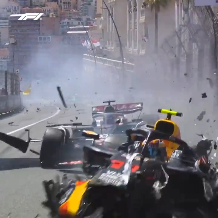 Total mayhem at the race start 💥😱 #F1 #MonacoGP