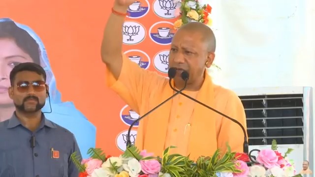 वर्ष 2025 को मोदी जी ने भगवान बिरसा मुंडा के वर्ष के रूप में घोषित करने का ऐलान किया है... अगला वर्ष, भारत 'जनजातीय गौरव वर्ष' के रूप में मनाएगा...