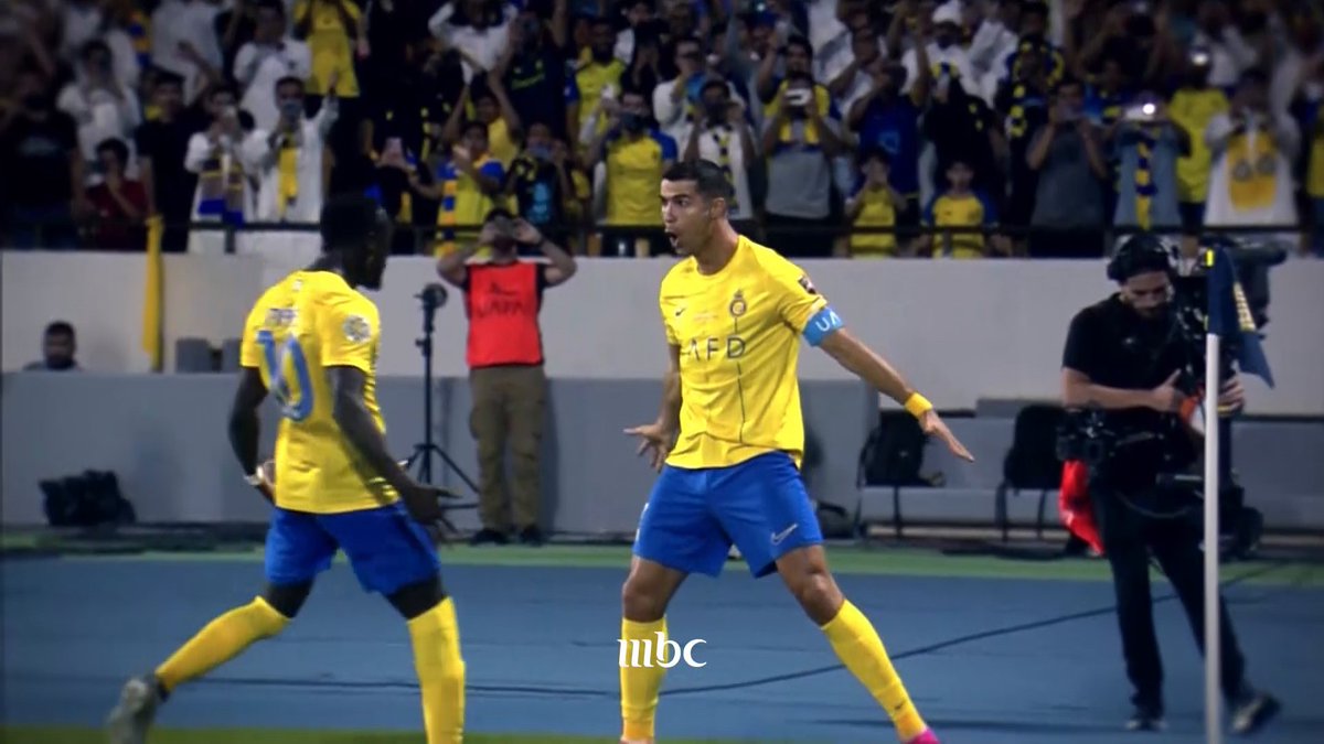 لقاء عمالقة اللعبة يعود لكم من جديد و الجميع على استعداد تام لـ #نهائي_أغلى_الكؤوس 🔥 🏆 الهلال في مواجهة النصر في نهائي كأس خادم الحرمين الشريفين 🇸🇦 الجمعة على #MBC1 #الهلال_النصر