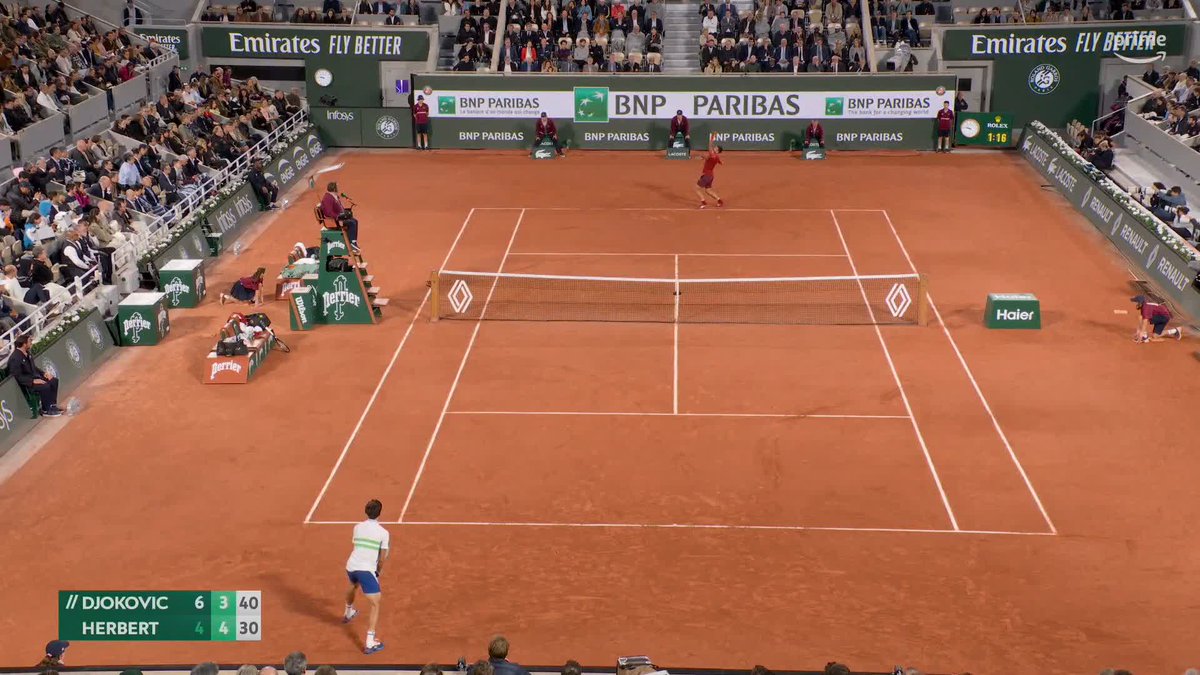 🤩 Le festival Pierre-Hugues Herbert, le Français fait douter de plus en plus Djokovic dans ce 2e set ! #RolandGarros