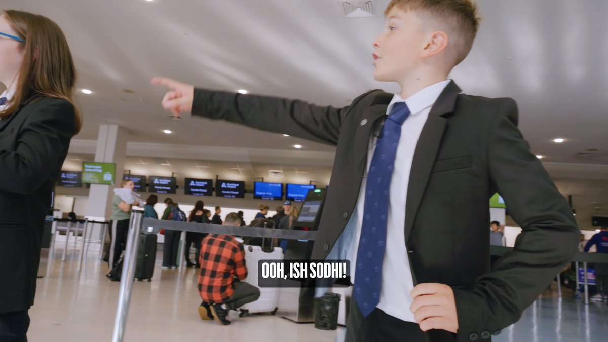 Two kids who announced the New Zealand T20I World Cup squad are interviewing the players at the Airport. 👌 - Kiwis are always bringing up new ideas in cricket.