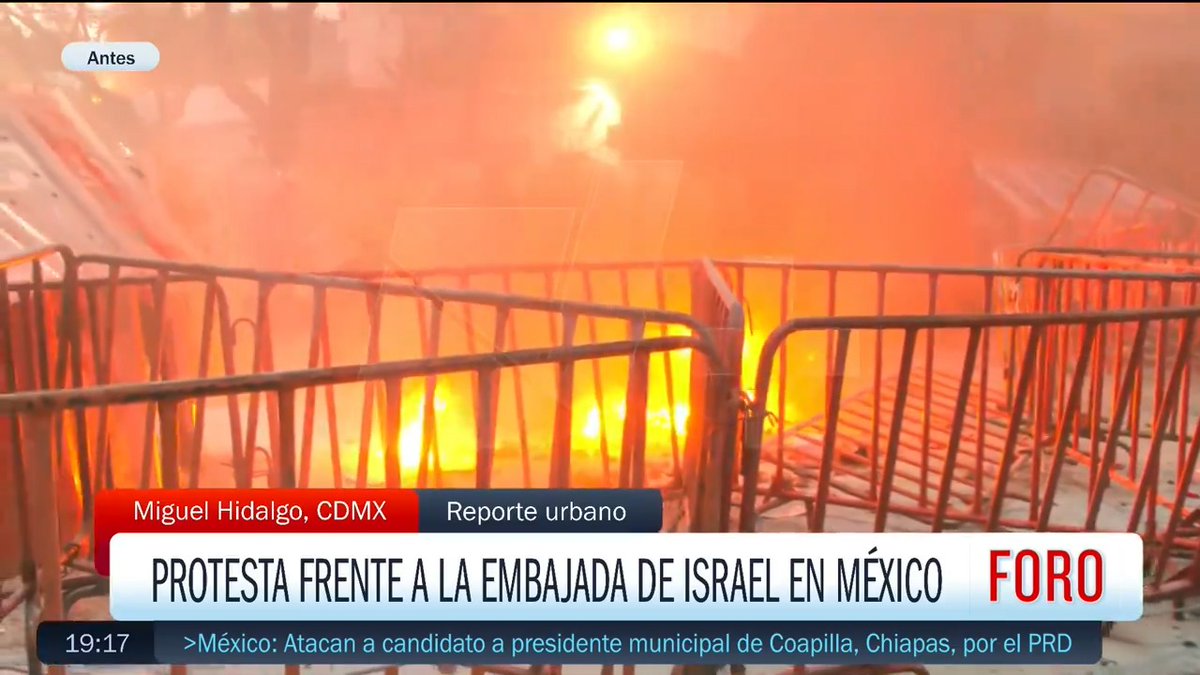 Esta tarde se realizó una #protesta afuera de la embajada de #israel en Ciudad de México., tras los bombardeos contra civiles en #Rafah, #Palestina. #Gaza #CDMX