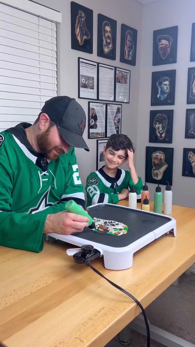 Otterly delicious. 🥞 #StanleyCup 📺: Dallas Stars vs. Edmonton Oilers TONIGHT at 8:30p ET on NHLonTNT (truTV), @SportsonMax, Sportsnet, and TVA Sports (🎥: IG/flippinartdude)