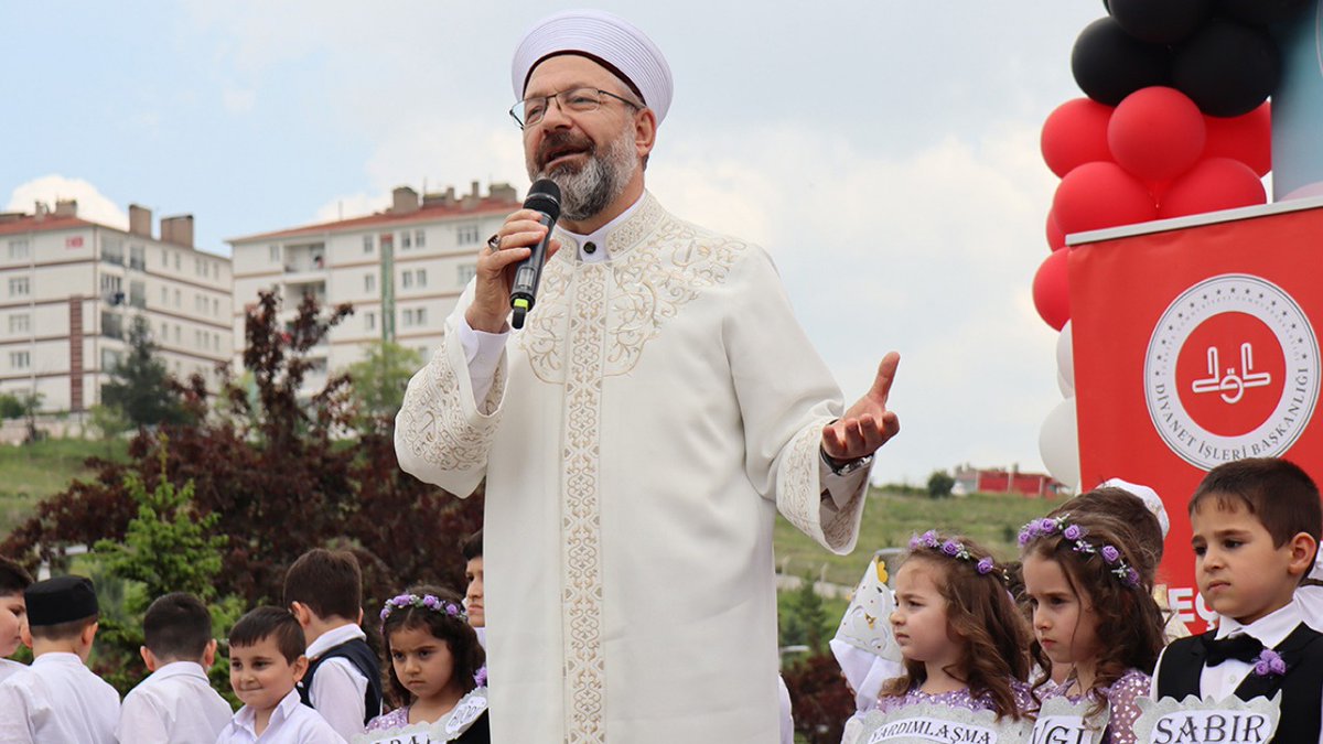 Dünyada zulmün ortadan kalkmasına vesile olan bir milletiz.