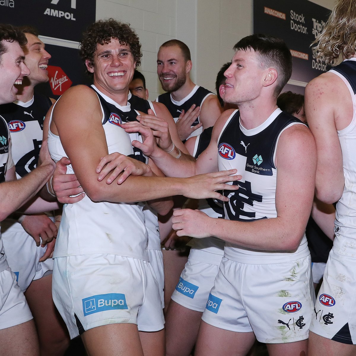 You can just tell this one meant a bit. DA DA DA DA DA! #Baggers #AFLPowerBlues