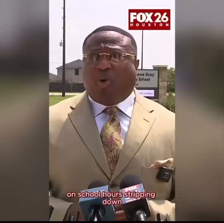 Some Houston teacher getting put on blast for making porn in the schools. When he said Cellulite and public Hair I lost it 🤣🤣🤣🤣🤣🤣☠️☠️☠️☠️☠️☠️