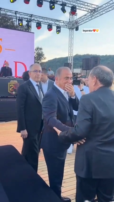 Fatih Terim, Galatasaray şampiyonluk kutlamaları için Galatasaray Adası'nda.