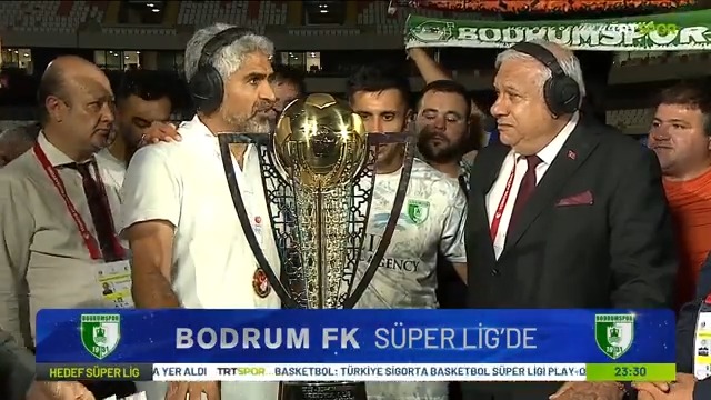 🗣️İsmet Taşdemir: Oyuncularıma gerçekten çok teşekkür ediyorum. Bana inanılmaz bir hocalık yaptırdılar. Bu karakterli oyuncu grubu olmasa istediklerinizi yapamıyorsunuz.