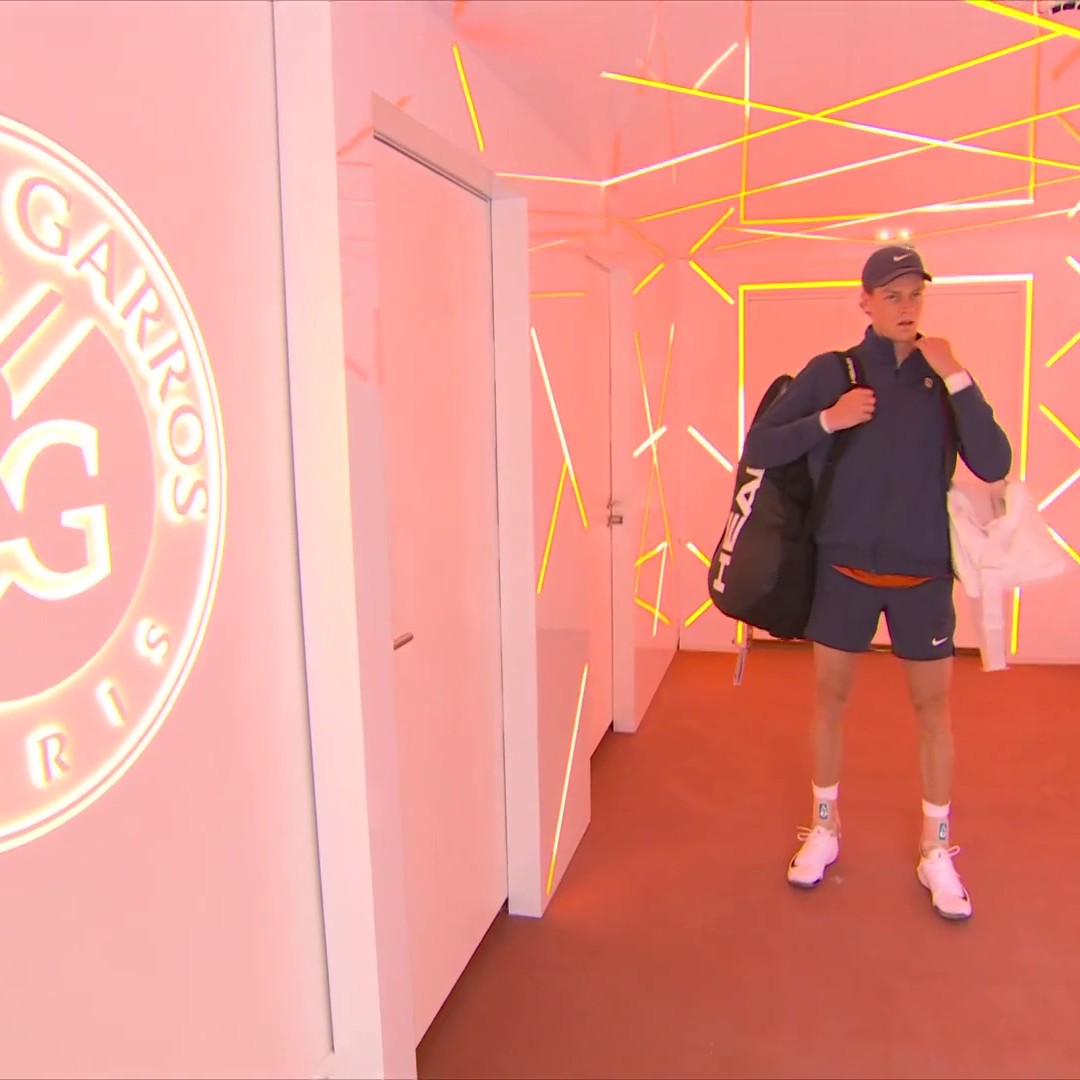 Vai Jannik, siamo con te 🧡 #EurosportTENNIS #RolandGarros #Sinner