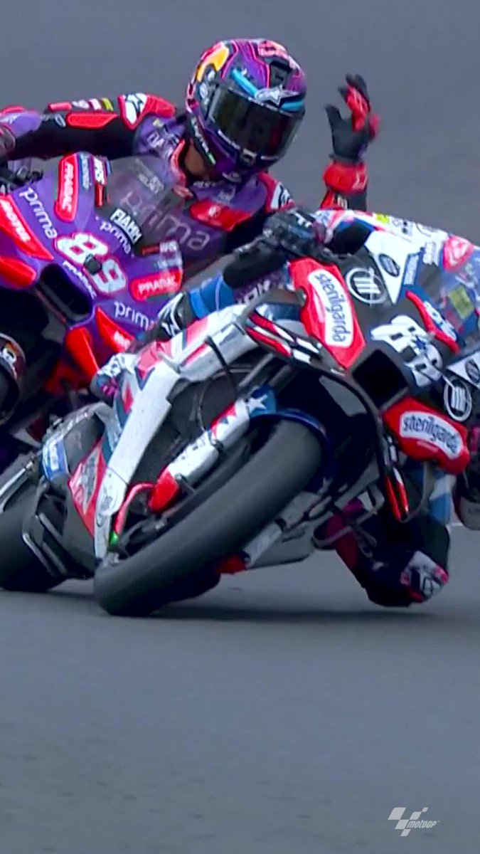More than one rider got frustrated in Practice 💢 As he was on a flying lap, Jorge Martín Almoguera wasn't too happy with Miguel Oliveira #88 being in his way 💨 #ItalianGP 🇮🇹