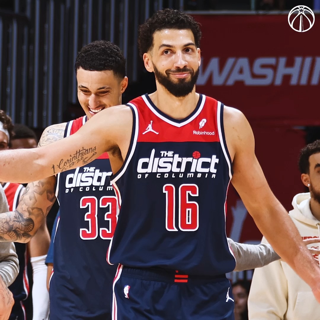 This is an Anthony Gill appreciation post 🫶 🎥 Everyone on the team agreed that AG is the best hypeman ⬇️