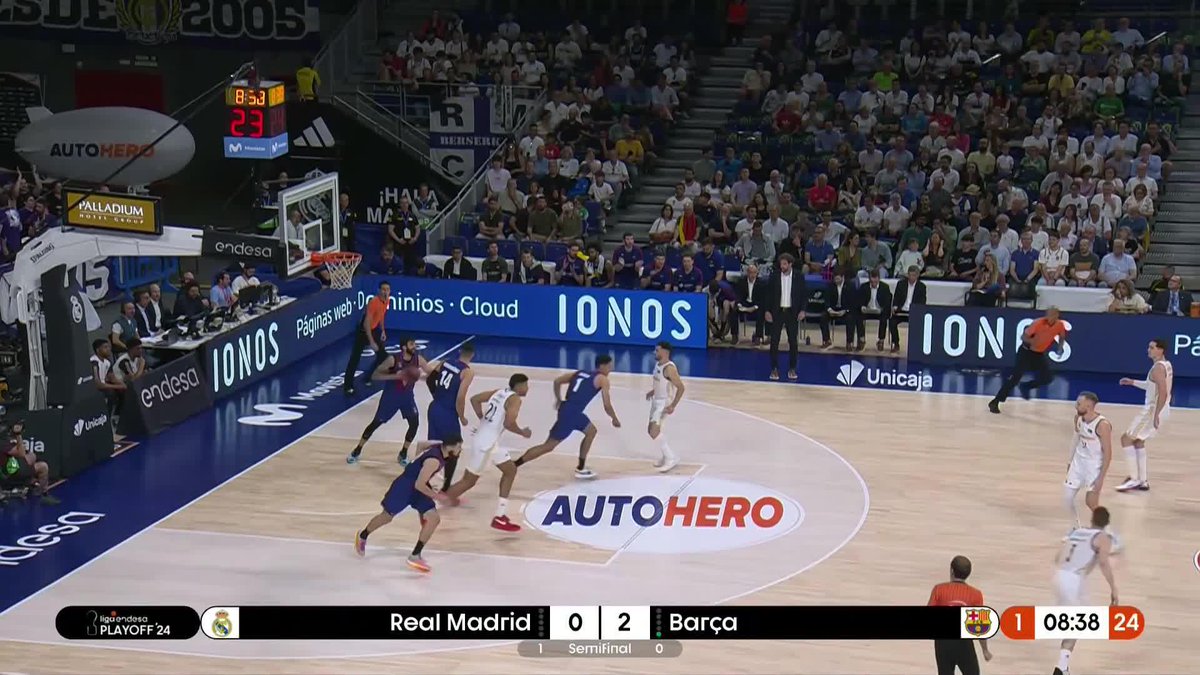 ⛔️ Causeur: "Por aquí NO, Laprovittola" #PlayoffLigaEndesa
