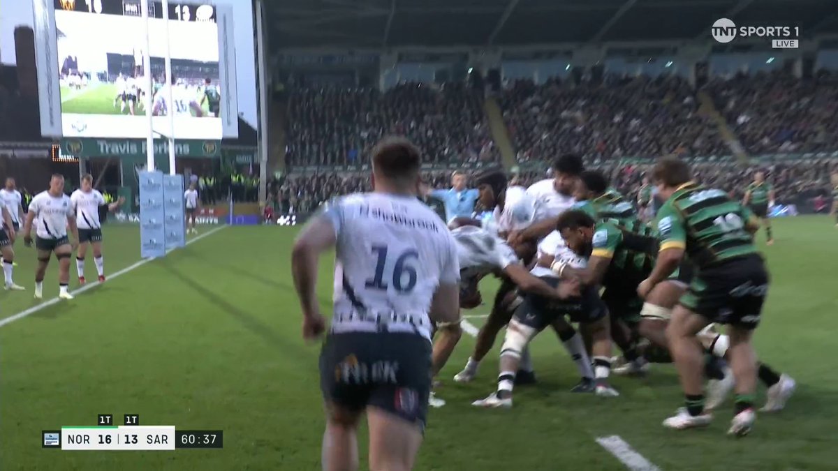 Juan Martin Gonzalez TAKE A BOW! 🤩 Is this one of the all-time try savers? #GallagherPrem #NORvSAR
