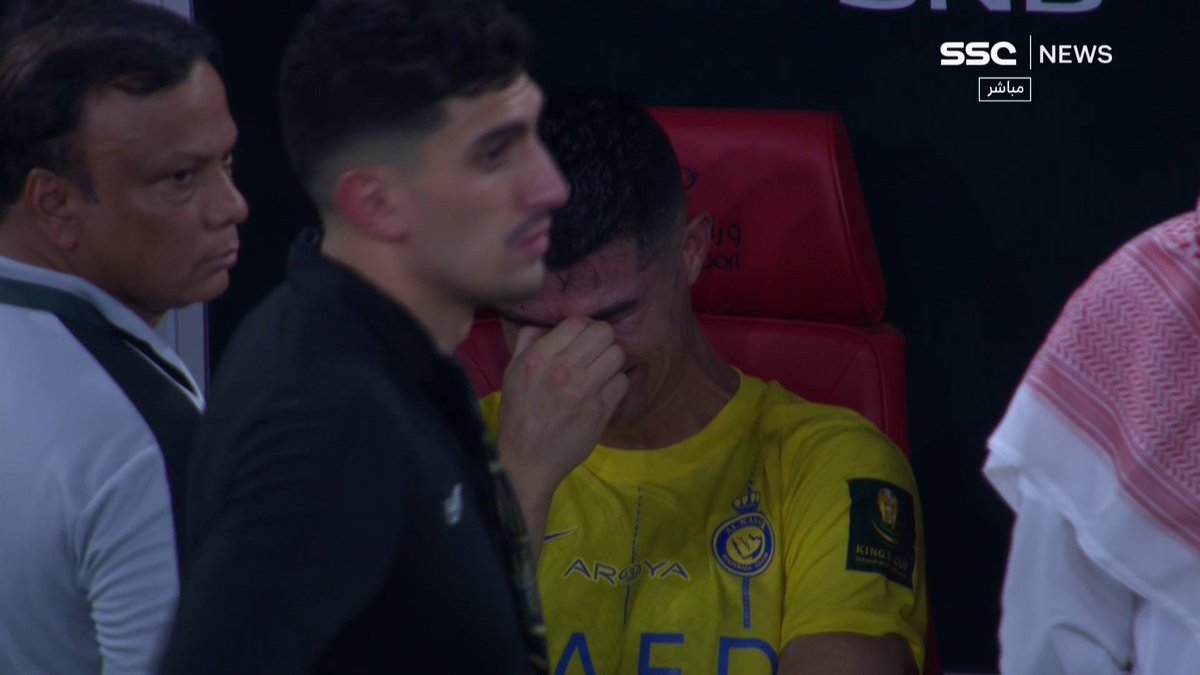 Cristiano Ronaldo est inconsolable après la finale perdue avec Al Nassr. 🥺💔 🎥 SSC