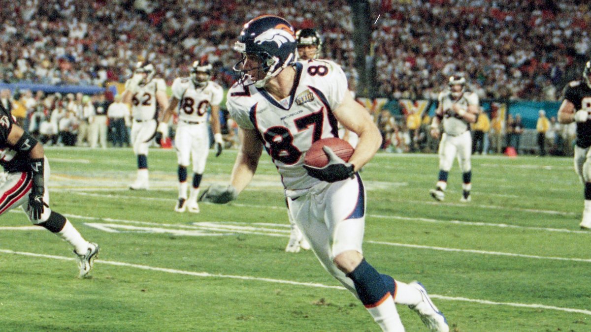 The man who put the McCaffrey name on the map 👏 Ed McCaffrey