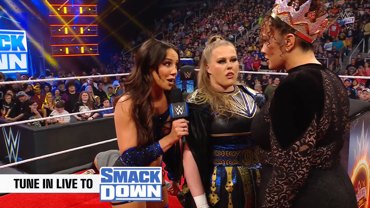 LOOK OUT, BAYLEY!! Everybody wants Bayley's title... especially CHELSEA GREEN and Slaygent P! #SmackDown