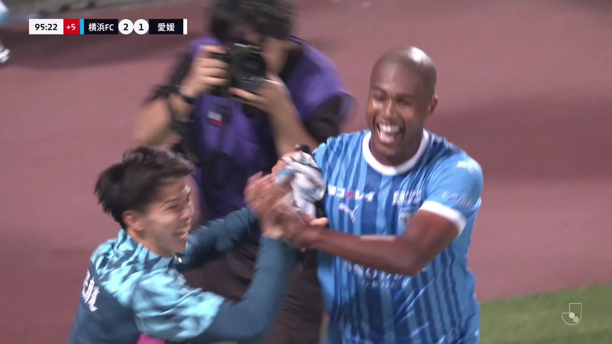 試合終了間際の逆転弾！🔥 🎦 ゴール動画 🏆 明治安田Ｊ２リーグ 第18節 🆚 横浜FCvs愛媛 🔢 2-1 ⌚️ 90+6分 ⚽️ 櫻川 ソロモン（横浜FC) #Ｊリーグ