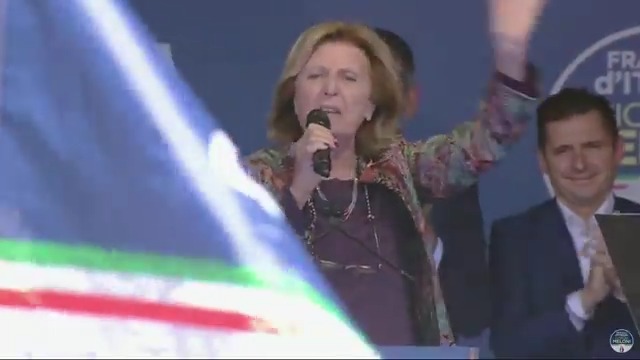 Polibortone (FDI): "Io voglio cacciare i LENINISTI dalle nostre città, da Lecce, dalla Puglia, dall'Italia e dall'Europa" #piazzadelpopolo