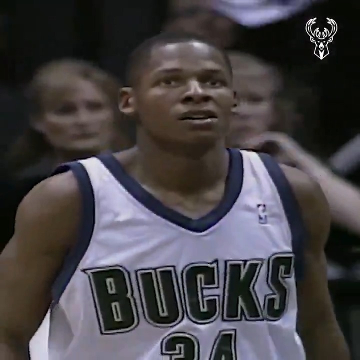 41 points and 9 threes. OTD in 2001, Ray Allen lit it up in Game 6 of the ECF.