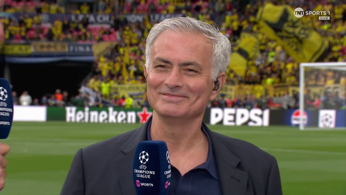 ŞAMPİYONLAR LİGİ FİNALİNDE TEK GÜNDEM FENERBAHÇE! Jose Mourinho: "Belki yarın İstanbul'a gidebilirim. Fenerbahçe gibi büyük bir kulüple sözleşme imzalayacağım."