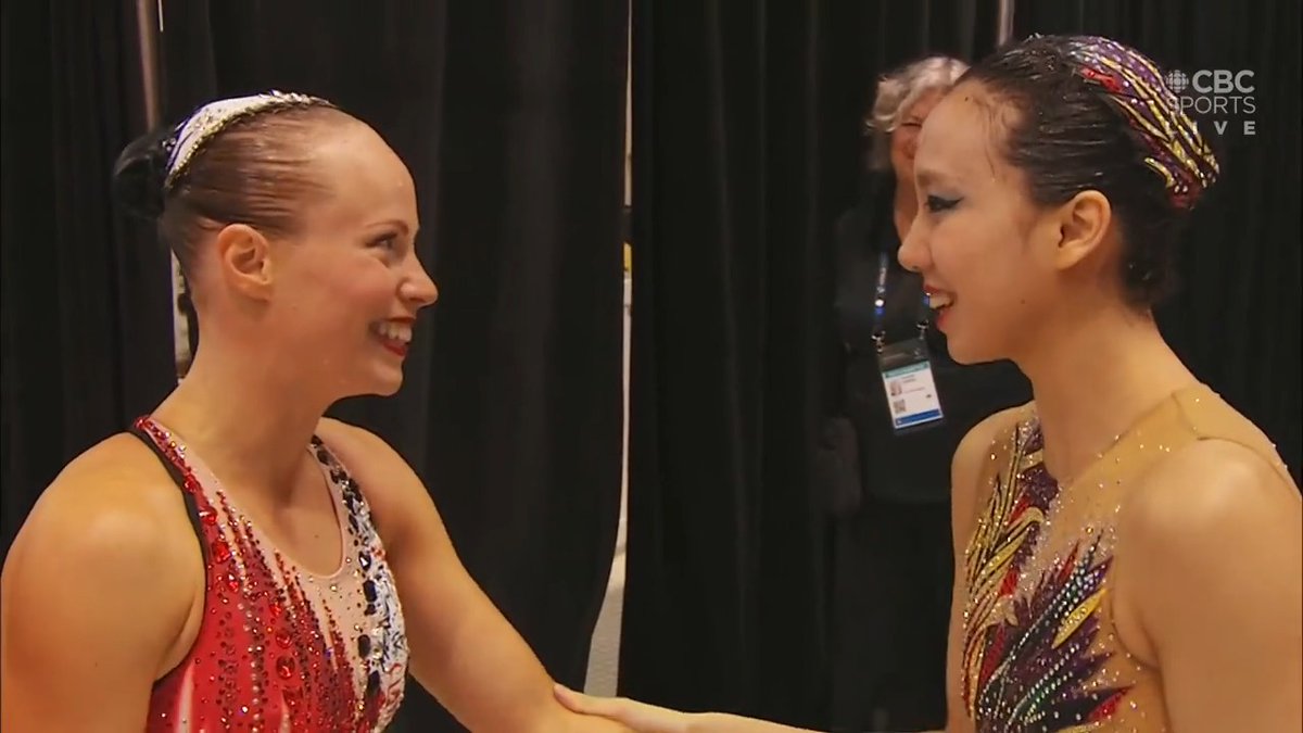 Beautiful display of sportsmanship between the Chinese and Canadian team after the women's solo free 🤝❤️