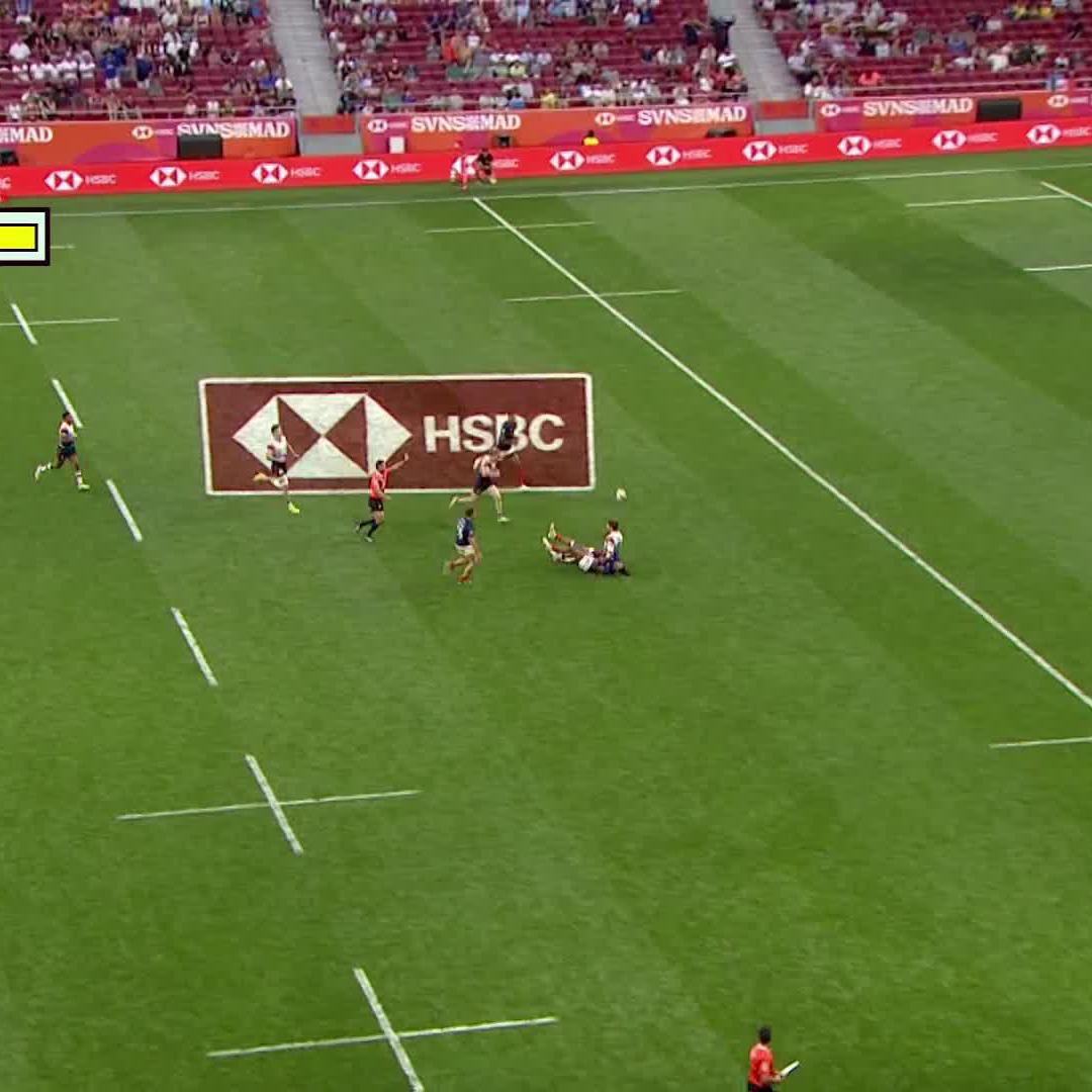 "Antoine Dupont I don't believe it" 🤯 The best rugby player in the world has done it again. #HSBCSVNS | #HSBCSVNSMAD