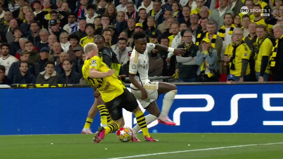 "He's still playing on the playground in Rio de Janeiro!" 🇧🇷 This piece of skill from Vinicius Jr 😮💨 #UCLfinal