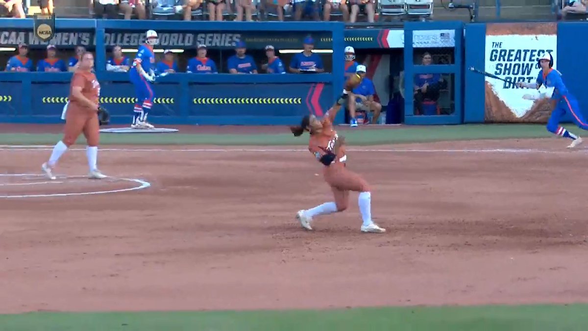 They call it the hot corner FOR. A. REASON. 🔥 #WCWS x 🎥 ESPN / Texas Softball