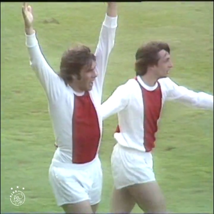 𝟬𝟮.𝟬𝟲.𝟭𝟵𝟳𝟭 🌟 Ajax won their first Europa Cup 1 🏆
