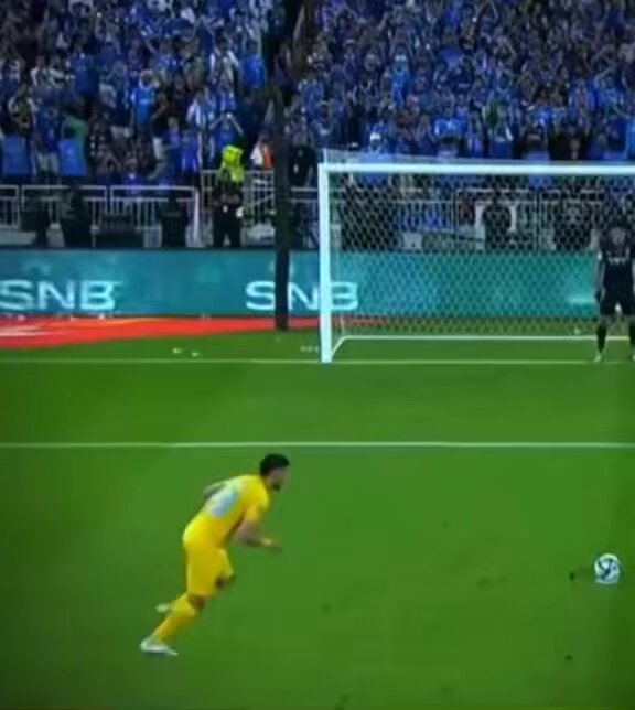 ليش توني اشوف رونالدو 😂