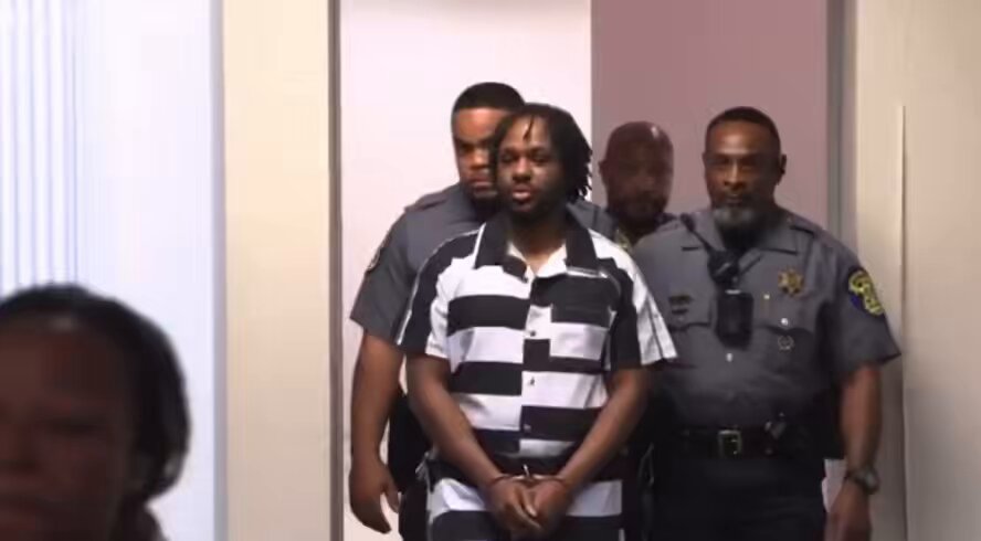 Footage of Jeremy Tremain Williams in court before he was sentenced to death for the rape and murder of 5-year-old Kamarie Holland. Trial testimony revealed that Karmarie's mother 'sold' her to Williams for $2,500 so he could sexually abuse the child. Kamarie's mother, Kristy Siple, was charged with human trafficking and faces up to 20 years in prison.