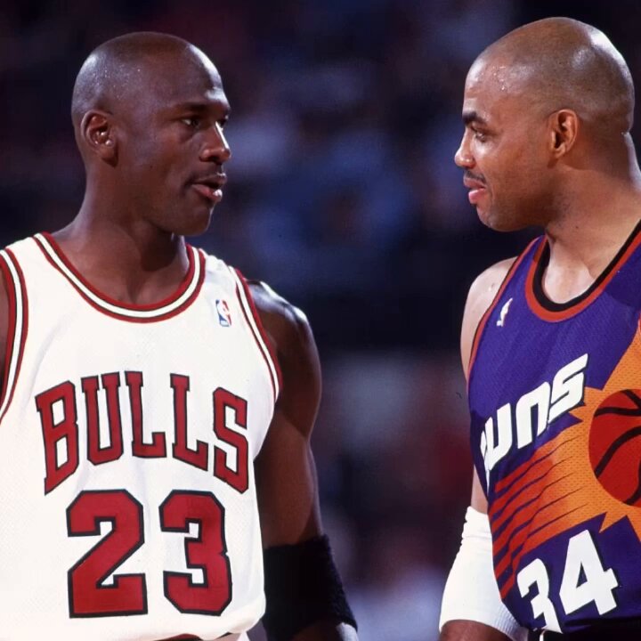 Michael Jordan dropped 55 PTS in Finals Game 4 against the Suns! (1993) 55 PTS 8 REB 4 AST 57% FG (21/37)