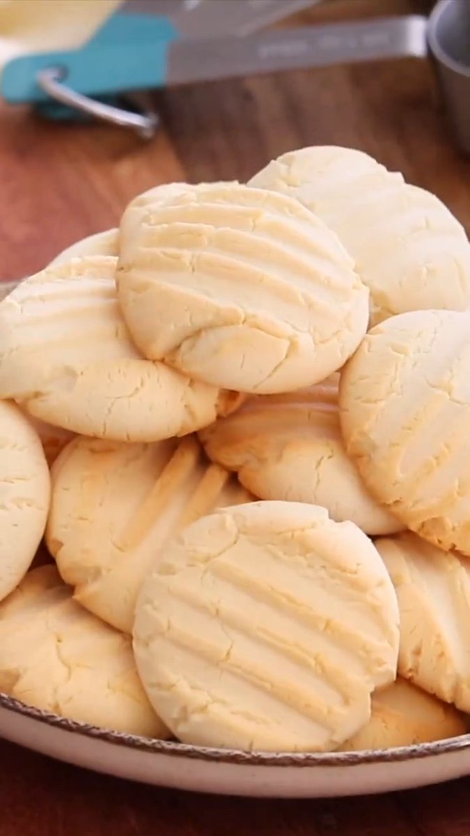 Galletitas de Maicena bien fáciles y sin gluten! 👌🏼 Nueva Receta en nuestro canal de YouTube 👇🏼 Mirala ahora:
