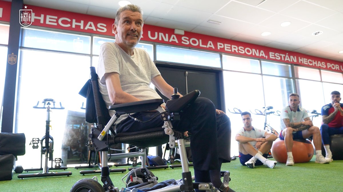 🗣️ Juan Carlos Unzué nos ha regalado un momento que JAMÁS OLVIDAREMOS. Cada palabra de estos 222 segundos es... es que tenéis que verlo. 𝗚𝗥𝗔𝗖𝗜𝗔𝗦 de CORAZÓN por ayudarnos crecer e inspirarnos para ser mejores. ℹ️ #VamosEspaña | #EURO2024
