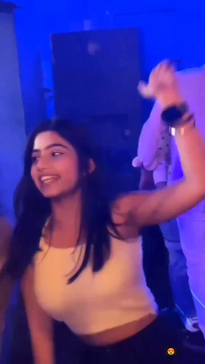 छत पे सोया था बहनोई... बिंदास डांस 🥰🤩❤️