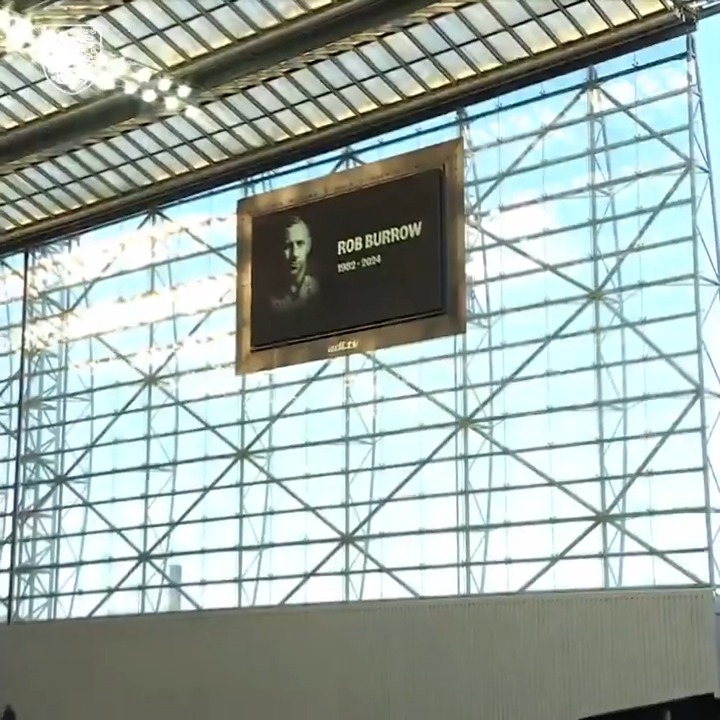 Paying tribute to Rob Burrow at St. James' Park ❤️